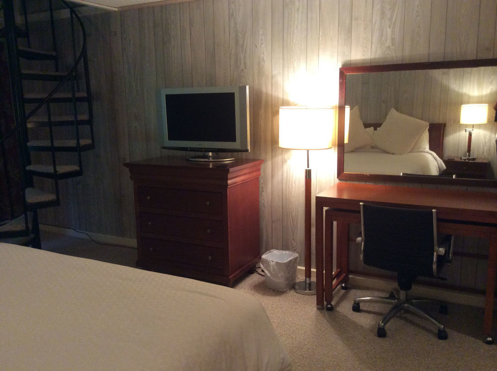 Evergreen Valley Inn Stoneham Extérieur photo