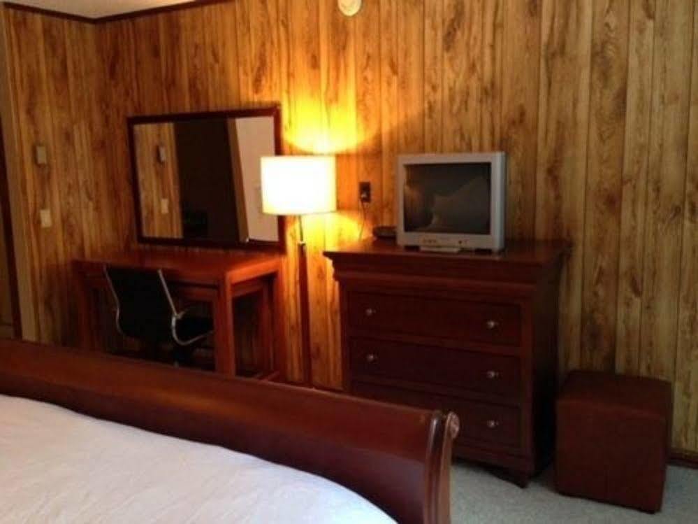 Evergreen Valley Inn Stoneham Extérieur photo